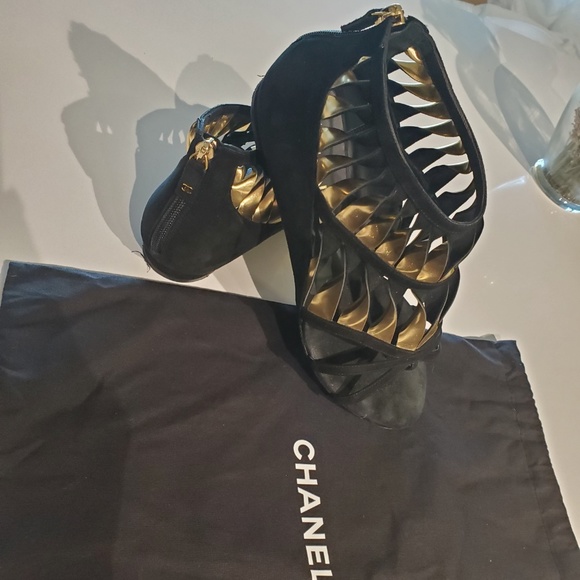 CHANEL Sandals - Picture 1 of 6